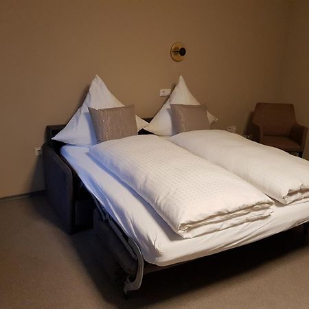 Boardinghouse Marktplatz ชวานดอร์ฟ อิน บาเยิร์น ภายนอก รูปภาพ