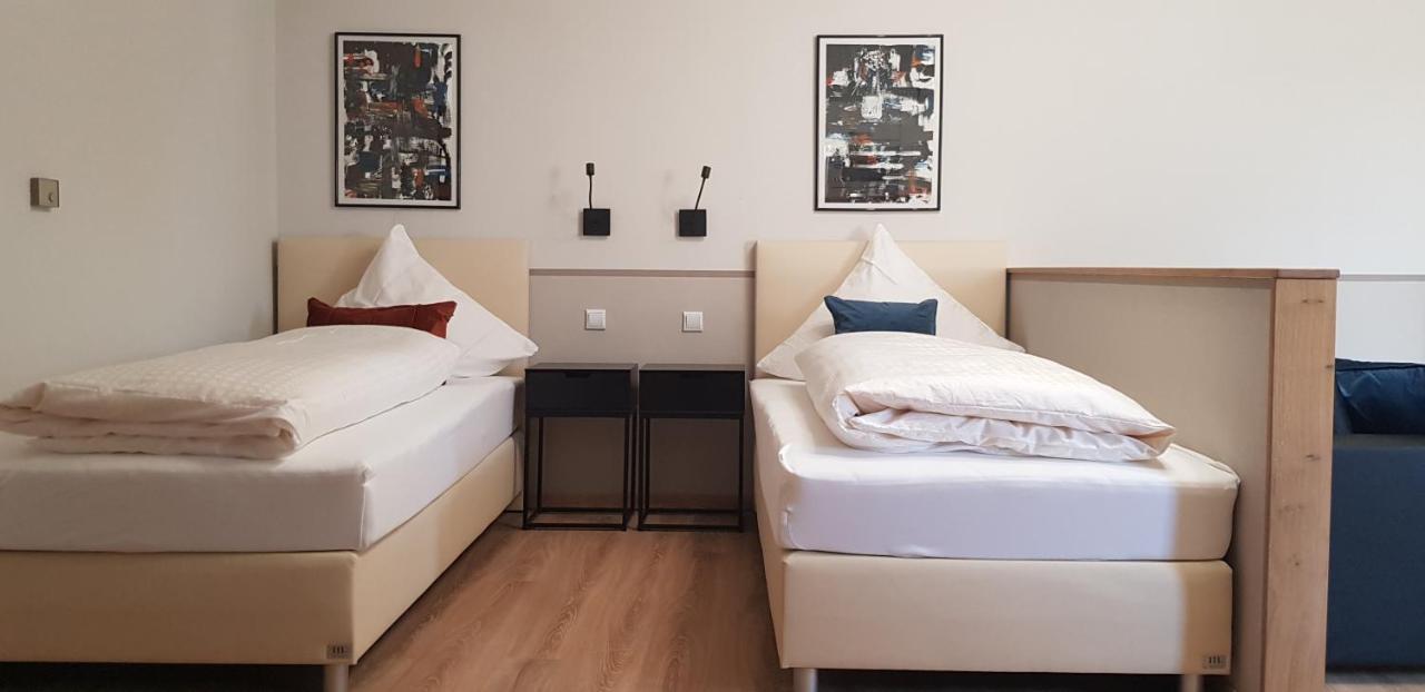Boardinghouse Marktplatz ชวานดอร์ฟ อิน บาเยิร์น ภายนอก รูปภาพ